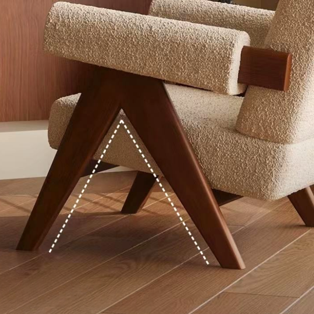 Extravaganter Bouclé-Sessel im Retro-Design