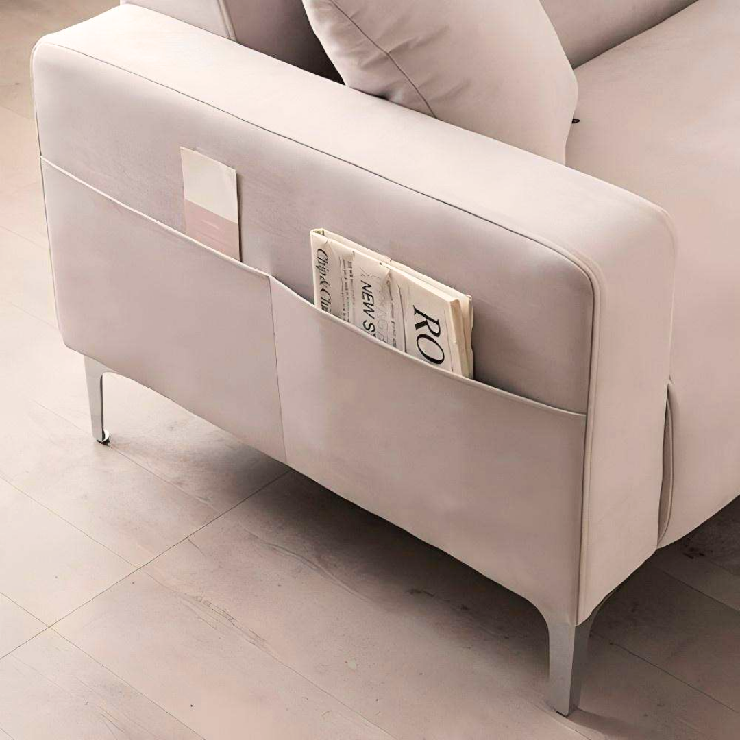 Minimalistisches Design-Sofa mit passendem Hocker