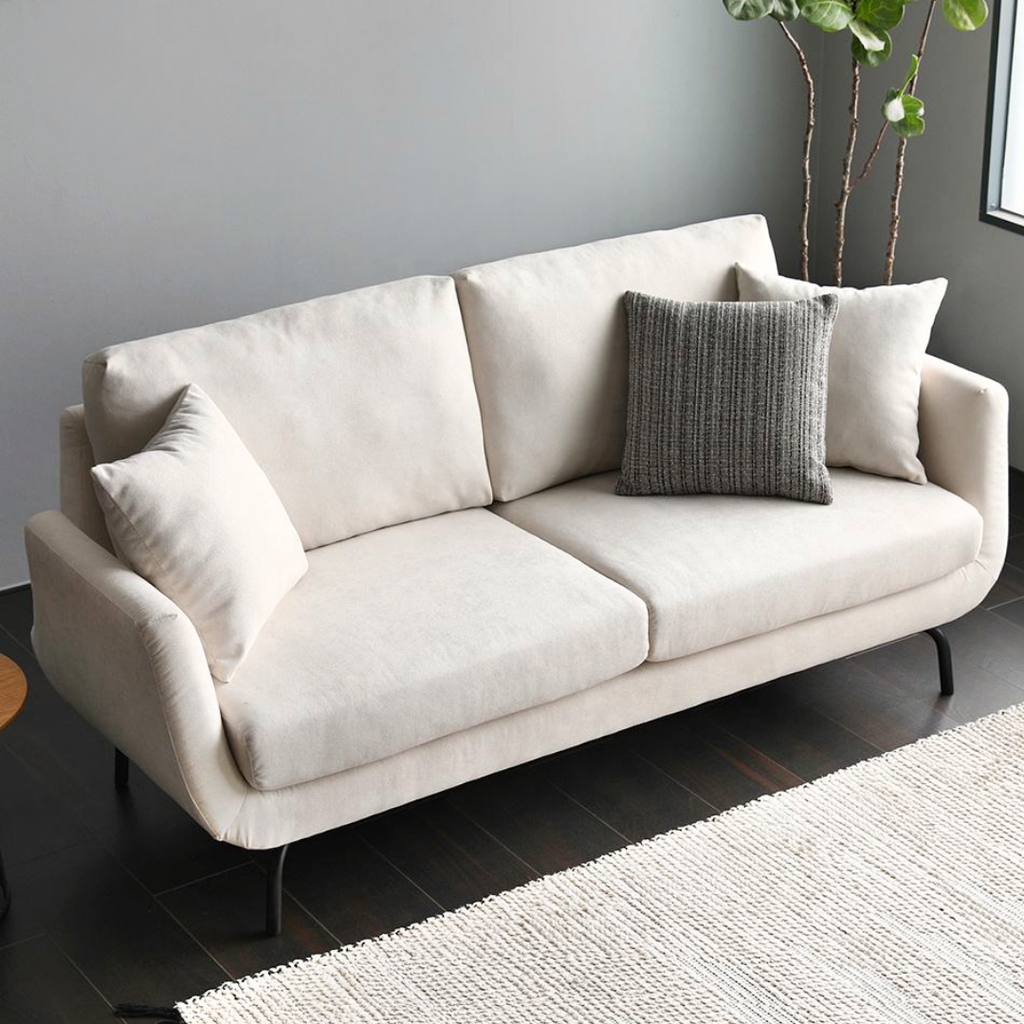 Elegantes skandinavisches Design-Polstersofa